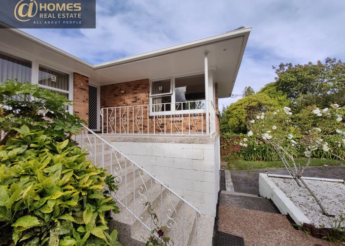  at 42 MacLaurin Street, Blockhouse Bay, Auckland