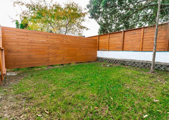  at 2/325 Mount Albert Road, Wesley, Auckland City, Auckland