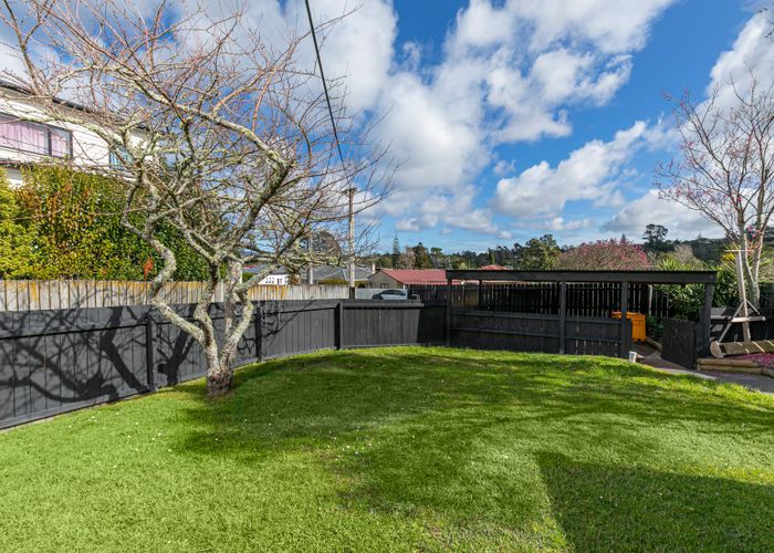  at 15 Preston Avenue, Henderson, Auckland