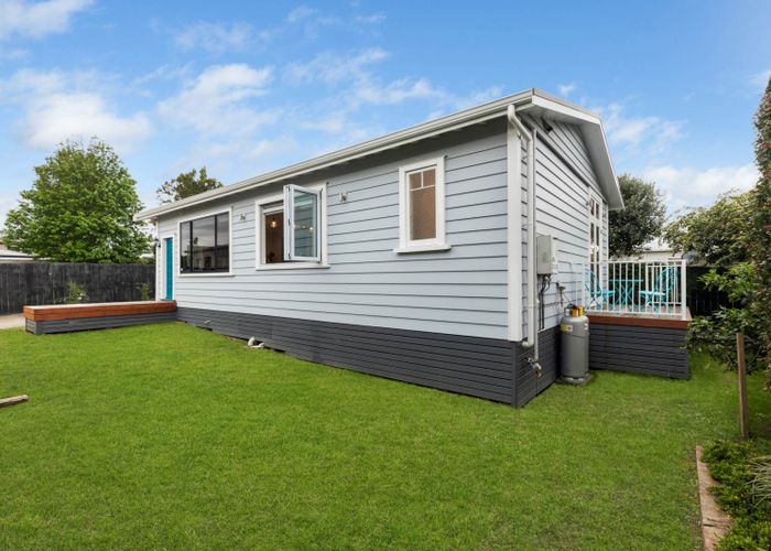  at 17A VIOLA AVE, Māngere East, Auckland