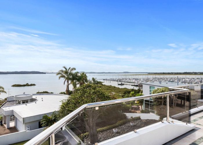  at 34 Ferntree Terrace, West Harbour, Waitakere City, Auckland