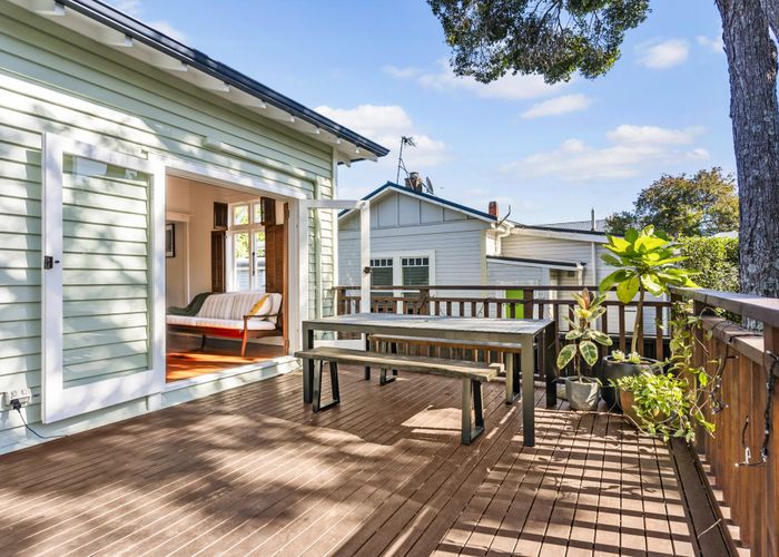  at 11 Telford Avenue, Mount Eden, Auckland