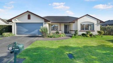  at 4 Russett Grove, Henderson, Auckland