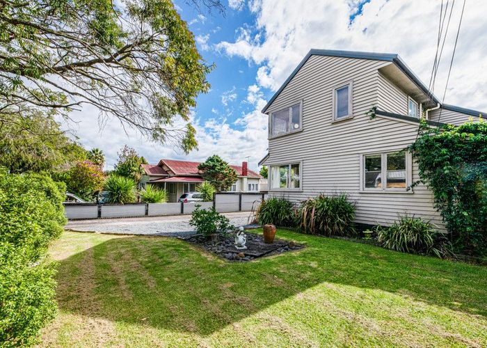  at 16 Eastdale Road, Avondale, Auckland