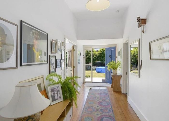  at 16 Knowles Street, Merivale, Christchurch City, Canterbury