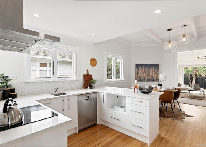  at 20 Alberta Street, Point Chevalier, Auckland City, Auckland