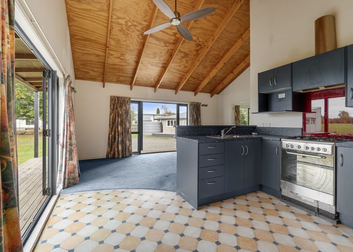  at 16 Eureka Road, Eureka, Hamilton