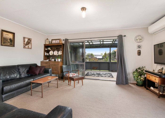  at 6 Parakai Avenue, Parakai, Helensville