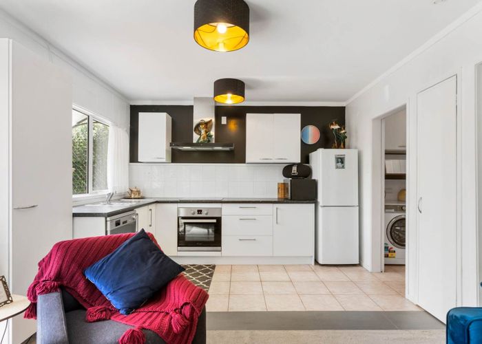  at 2/14 Argyle Street, Herne Bay, Auckland City, Auckland