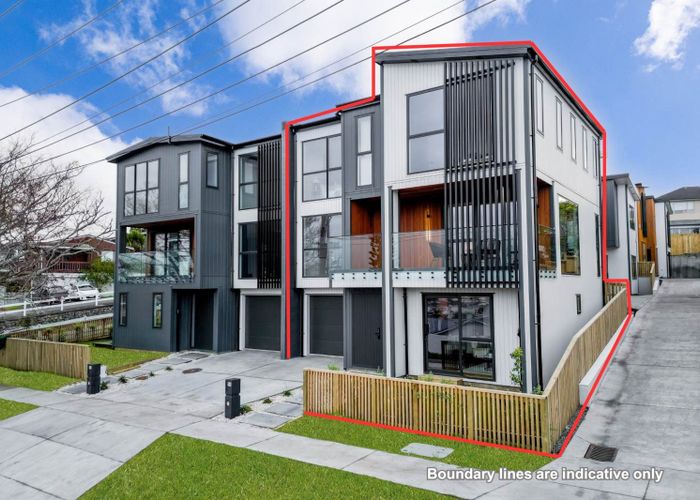  at 2B Rangitoto Terrace, Milford, North Shore City, Auckland