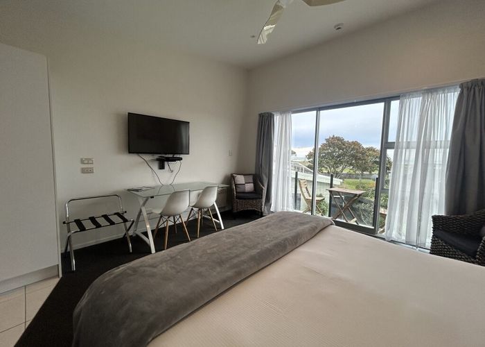  at 10/27 Marine Parade, Carters Beach, Buller, West Coast
