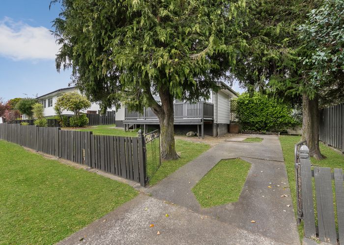  at 3 Yearsley Place, Manurewa, Auckland