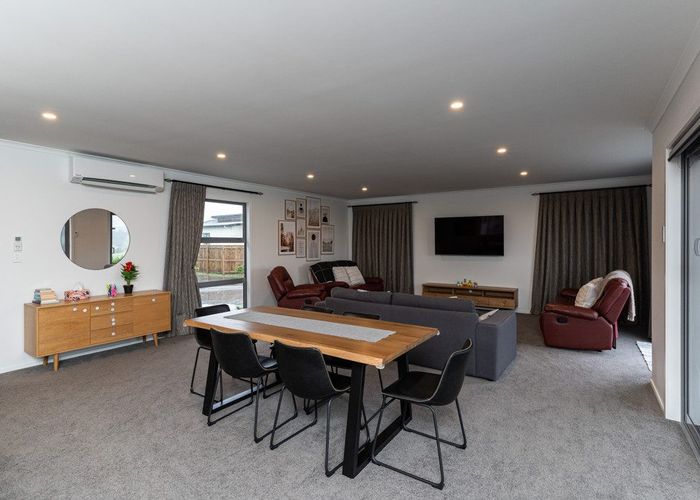  at 16 Varsity Heights, Fitzherbert, Palmerston North, Manawatu / Whanganui