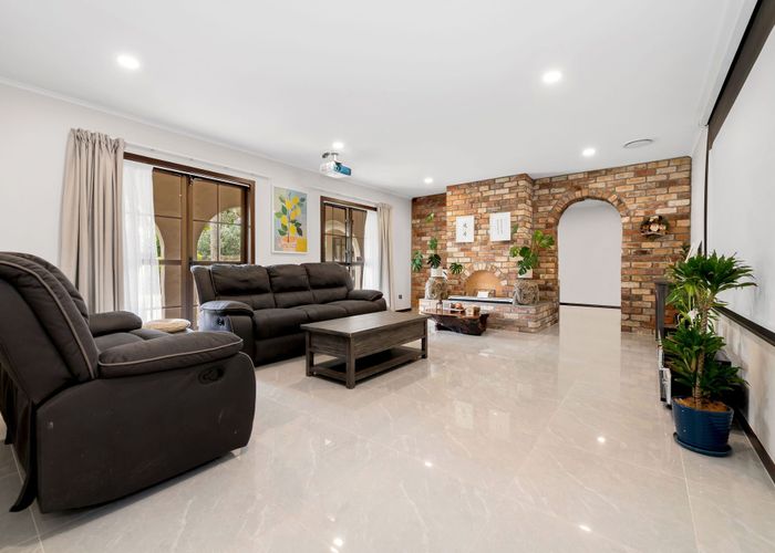  at 17B Gracechurch Drive, Flat Bush, Manukau City, Auckland