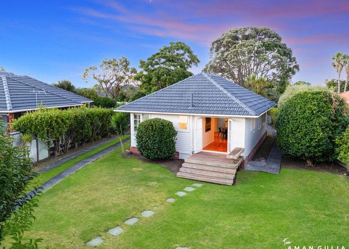  at 18 Durham Street, Te Atatu Peninsula, Auckland