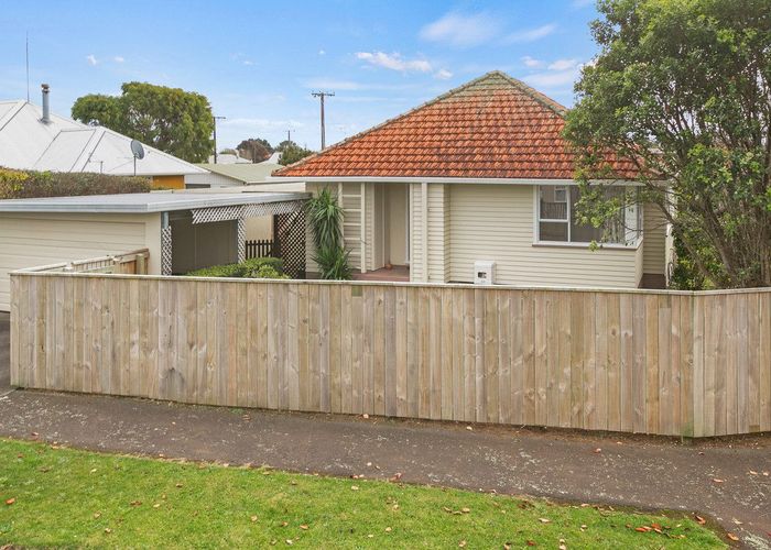  at 47 Drake Street, Vogeltown, New Plymouth