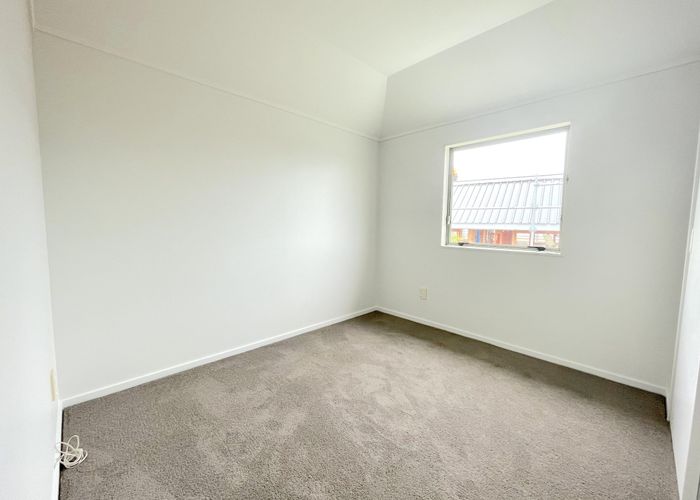  at 4B Potter Avenue, Northcote, North Shore City, Auckland