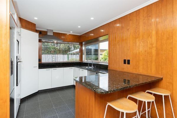  at 10 Anchor Close, Flagstaff, Hamilton