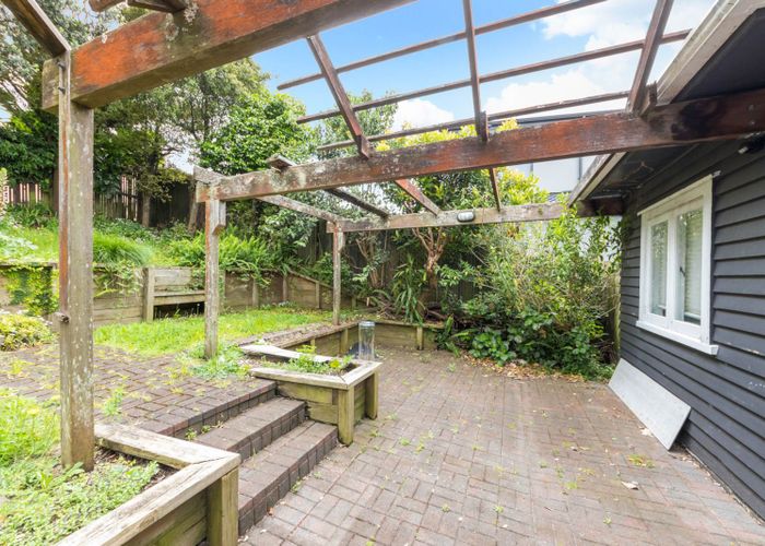  at 292 Hillsborough Road, Hillsborough, Auckland