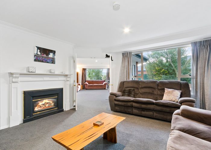  at 41 Broadhaven Avenue, Parklands, Christchurch