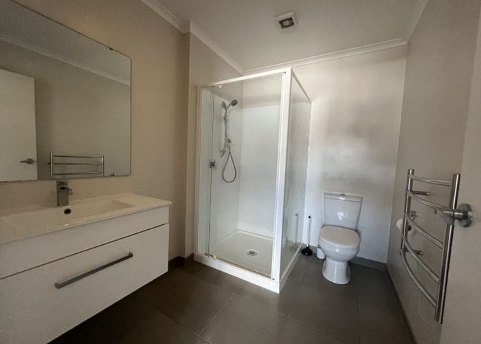  at 5 Akeake Lane, Manurewa, Manukau City, Auckland