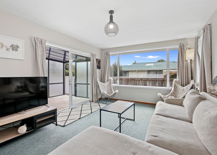  at 22 Canberra Place, Redwood, Christchurch