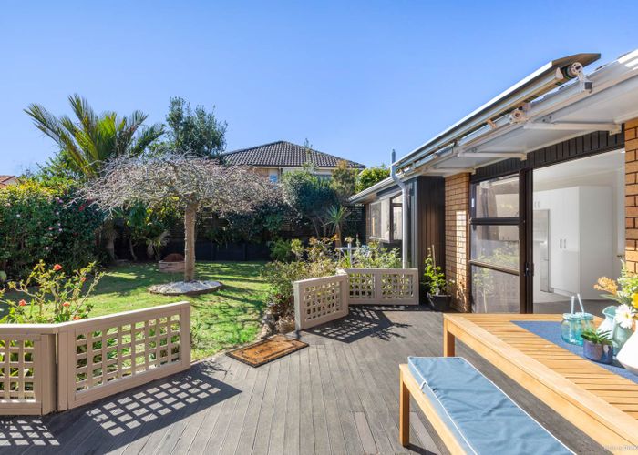  at 1/10 Bass Street, West Harbour, Auckland