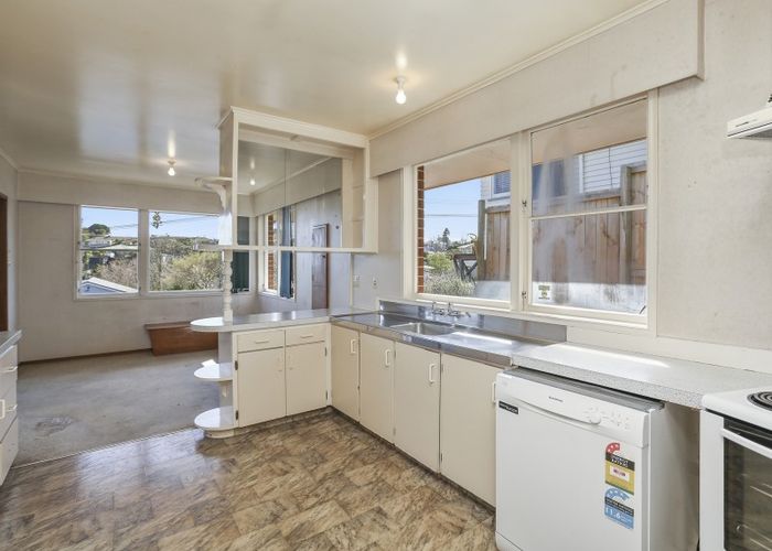  at 25 Parsons Street, Vogeltown, New Plymouth