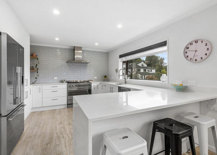  at 11 Eclipse Lane, Whitby, Porirua