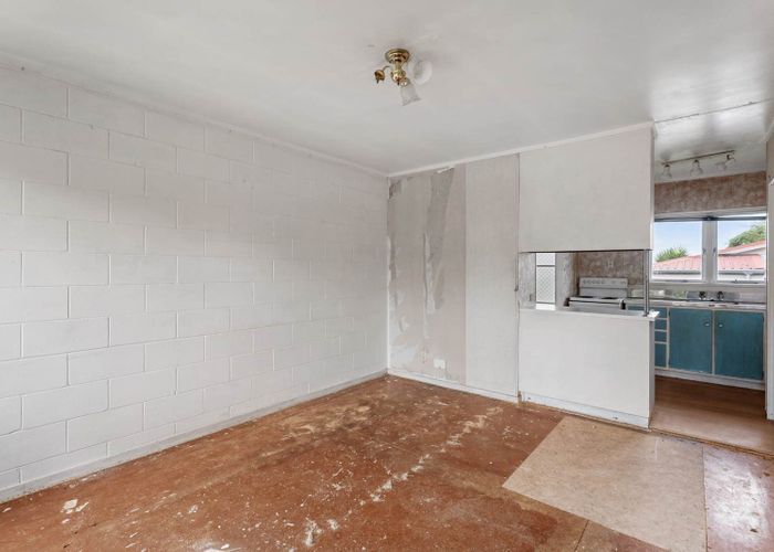  at 8/27 Nikau Street, New Lynn, Waitakere City, Auckland