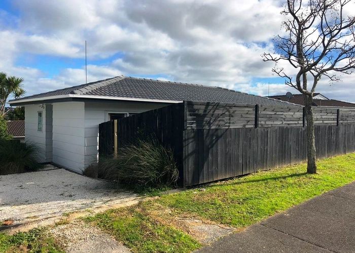  at 1/12 Benchmark Drive, Massey, Waitakere City, Auckland