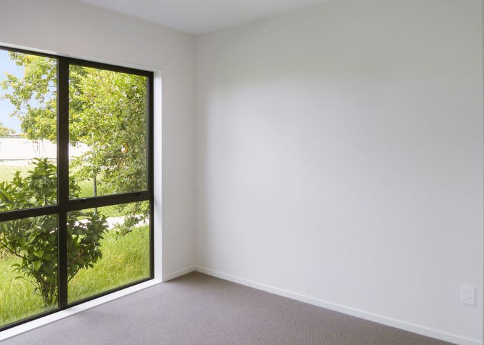  at 498 Roscommon Road, Clendon Park, Auckland