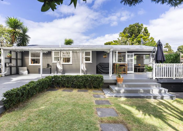  at 52 Tahi Terrace, Glen Eden, Waitakere City, Auckland