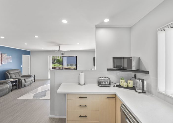  at 96 Brian Crescent, Stanmore Bay, Whangaparaoa