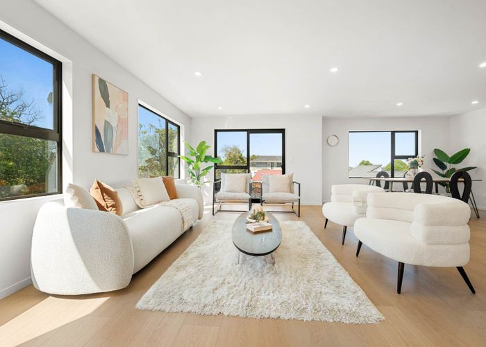  at Lot 1, 9 Murvale Drive, Bucklands Beach, Manukau City, Auckland