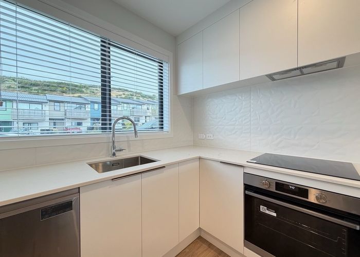  at 30 Oakum Road, Whitby, Porirua, Wellington