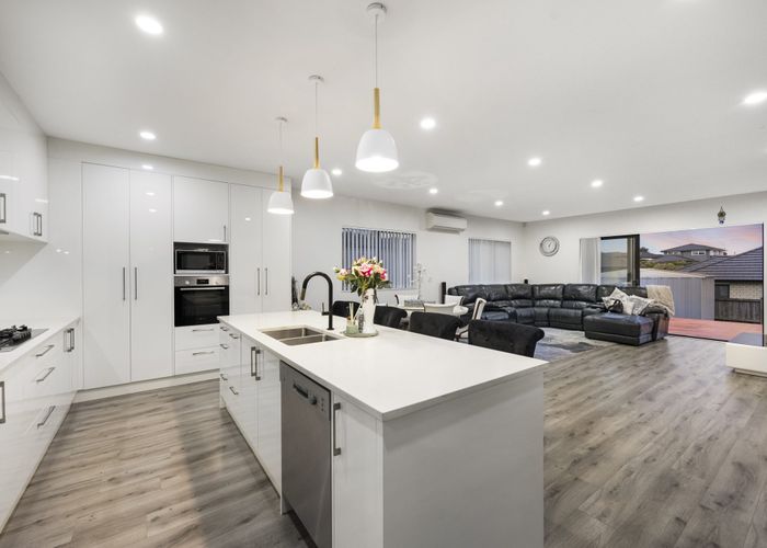  at 25 Nola Dawn Avenue, Papakura, Papakura