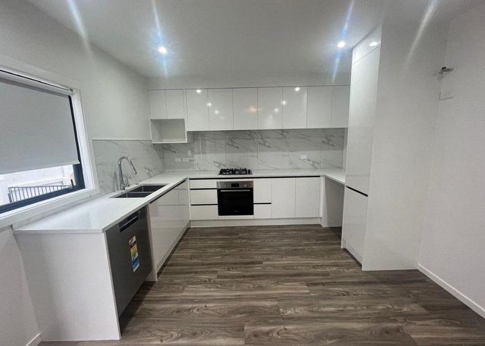  at 9 Tumanaka Place, Henderson, Waitakere City, Auckland