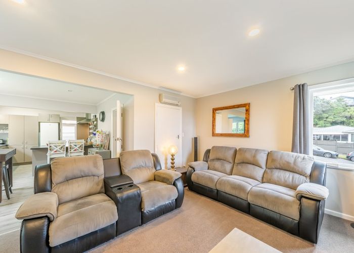  at 16 Barberry Grove, Maungaraki, Lower Hutt