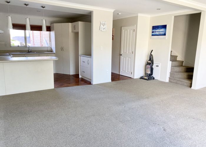  at 2/27 Lucienne Drive, Ranui, Waitakere City, Auckland