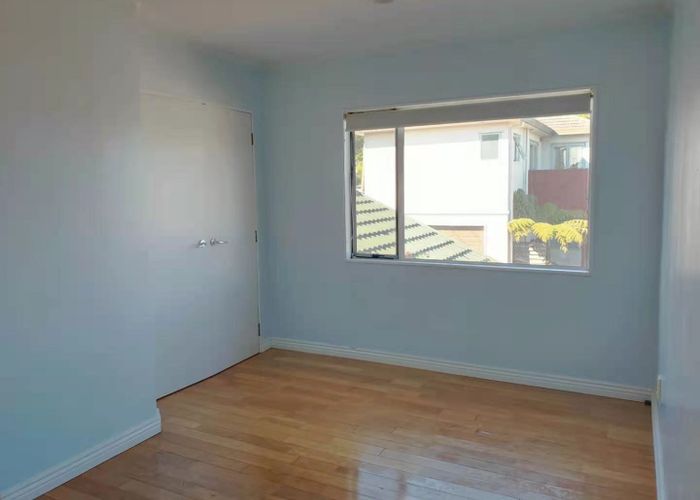  at 1/227 Sunset Road, Sunnynook, North Shore City, Auckland