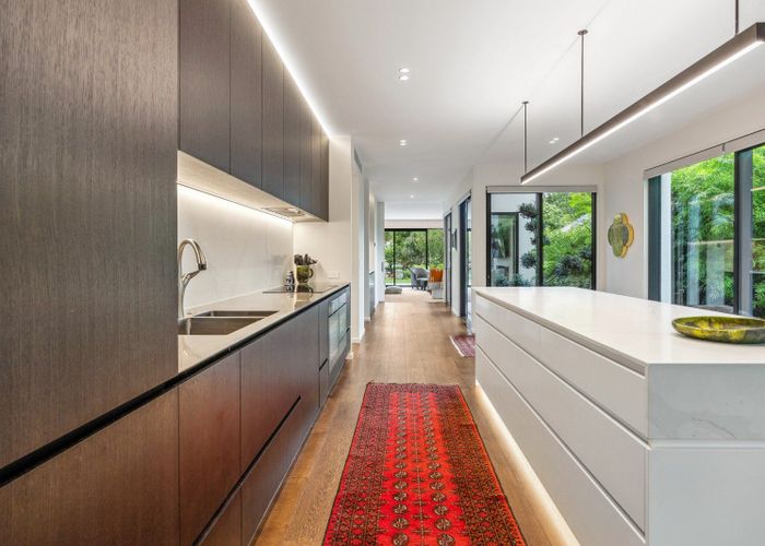  at 16B Daresbury Lane, Fendalton, Christchurch City, Canterbury