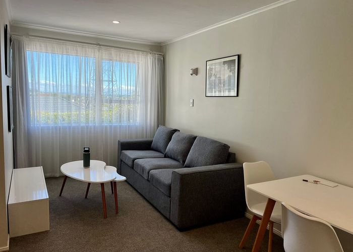  at 2/2 Olsen Avenue, Hillsborough, Auckland City, Auckland