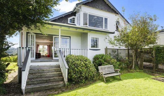  at 6 Grendon Road, Titirangi, Auckland