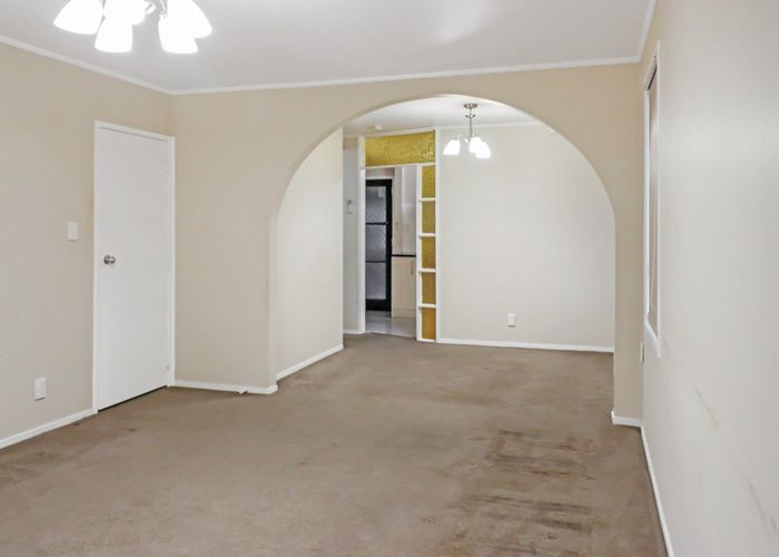  at 18 Becker Drive, Weymouth, Manukau City, Auckland