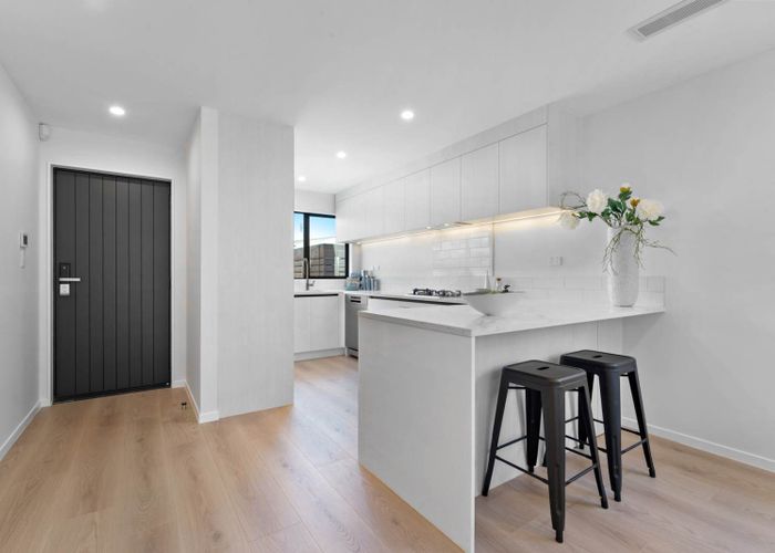  at 21D Crosby Road, West Harbour, Waitakere City, Auckland