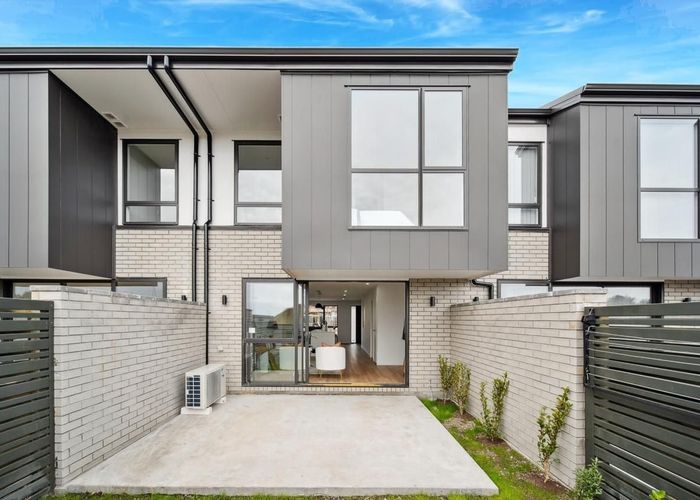  at 39 Paapaakiri Loop, Takanini, Papakura, Auckland