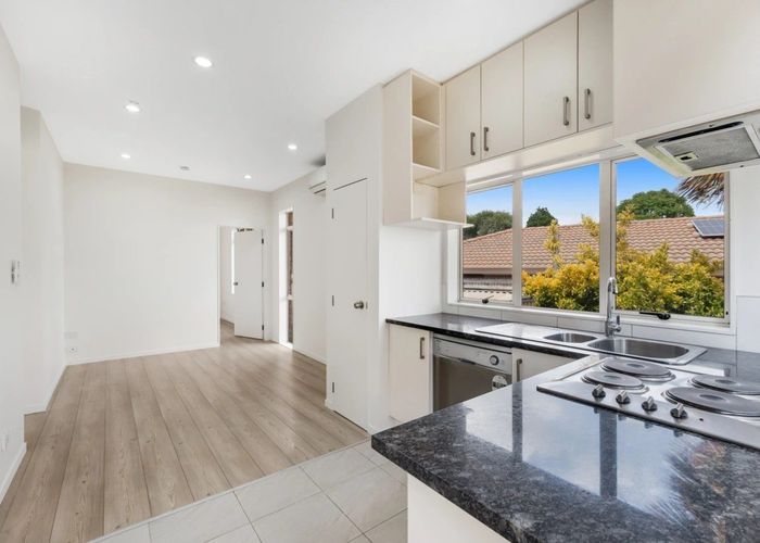  at 123 Whitford Road, Northpark, Auckland