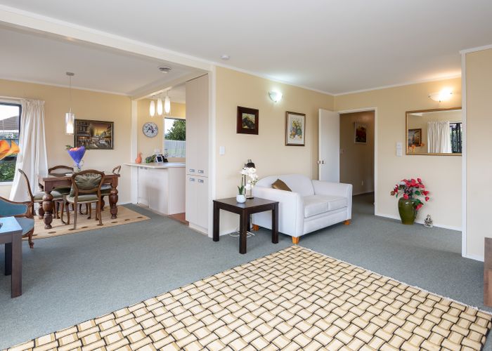  at 1/11 Majesty Place, Half Moon Bay, Auckland