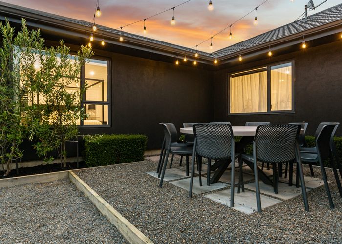  at 8 Tararua Close, Aotea, Porirua